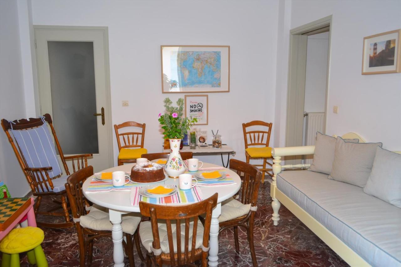 Anna'S Family Home Leonídion Buitenkant foto